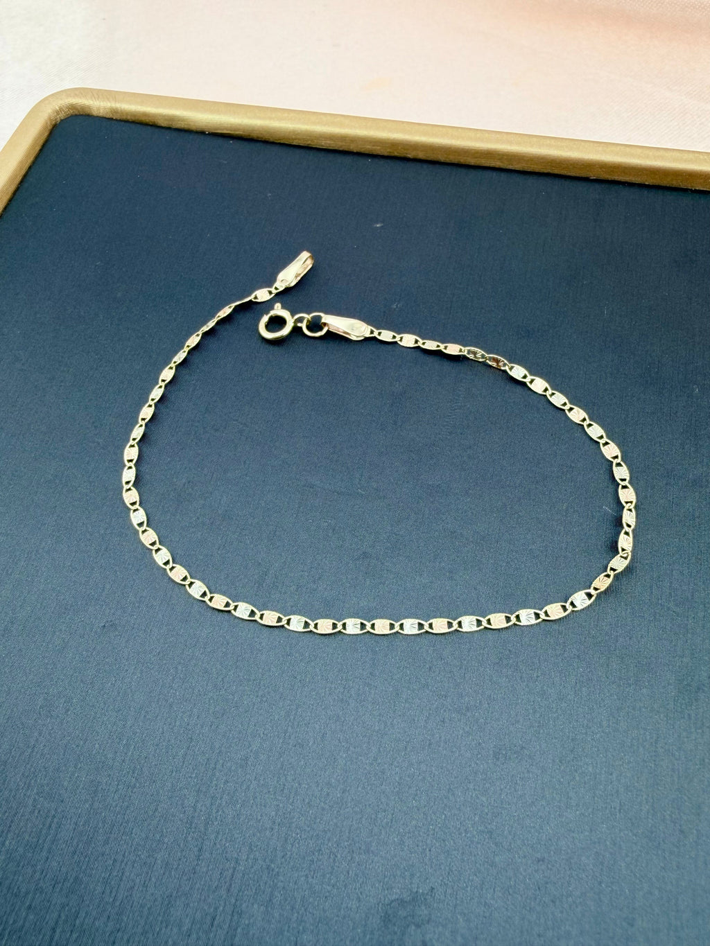 10K Solid Gold Delicate Bracelet – 3 Tone Diamond-Cut Chain, 7” | pulsera de oro 10k
