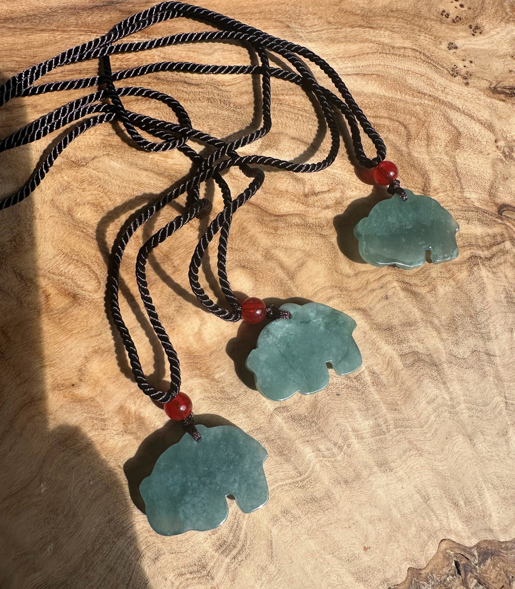 Guatemalan Jadeite Elephant Pendant, 26mm