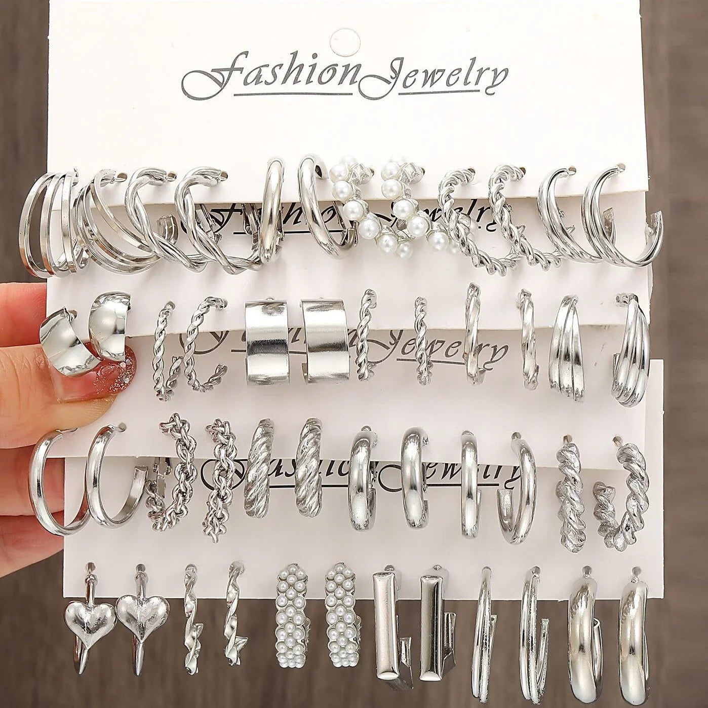24-Pair Vintage-Inspired Small Hoop Earring Set for Women Elegant Geometric Iron Ear Ornaments for Daily Wear Gifts 2024 Jewelry